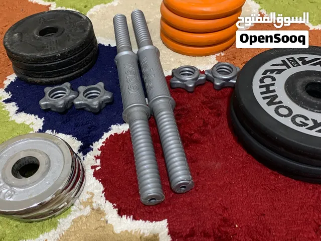 دمبل دنبل وزن 7 كيلو لكل وحده جديده نظيفه وتقدر تغير الاوزان تنقص او تزيد السعر السعر قابل للتفاوض