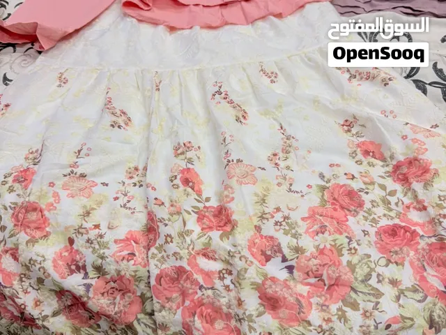 تنورتين مرزكشات وقميص جديدات ابدا ما ملبوسات