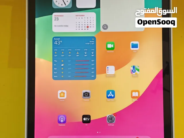 Apple iPad 64 GB in Hawally
