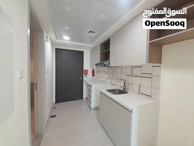 استديو للايجار في مدينة الشامخة موقع مميز جدا
