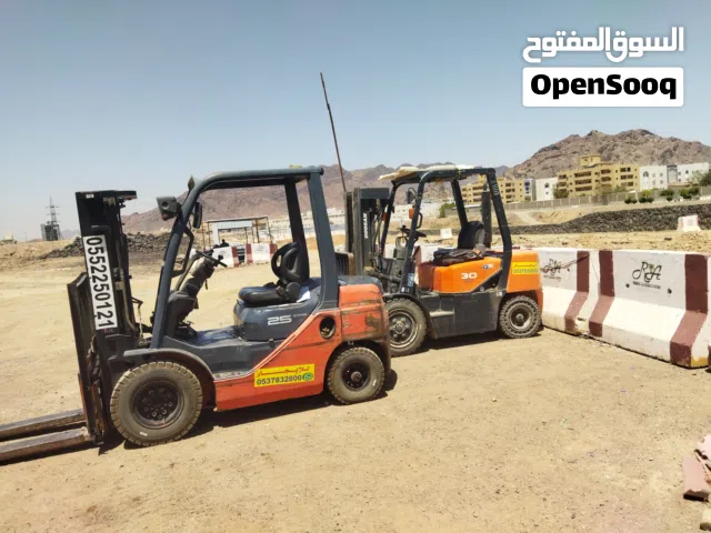 ابو فهد لتأجير الرافعات الشوكيه ولسيزرات