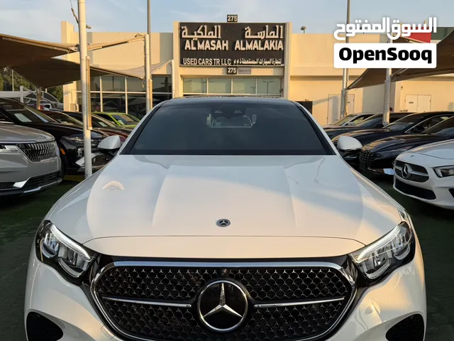 2300 AED/MONTH  KOREAN SPEC  MERCEDES BENZ E200 (2025)  LOW MILEAGE بحالة ممتازة مواصفات كورية