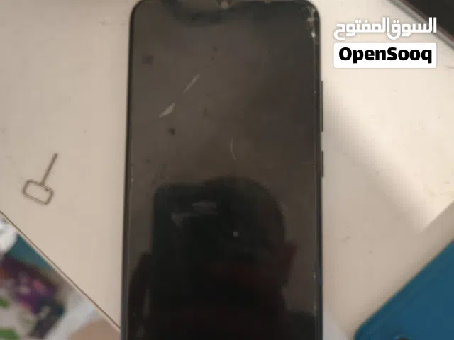 قطع لتلفونات وأيباد أبل خردة للإستفادة من قطعها كالشاشة وغيرها بلإضافة ل أيادي ps4
