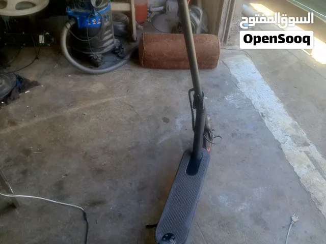 سكوتر Sym Citycom S 300i مستعمل موديل 2027 بحالة جيدة مع مسافة 300كم