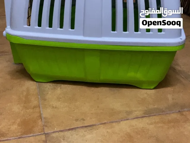 قفص قطط نظيف للبيع