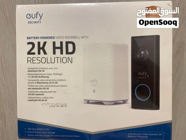 Eufy 2k resolution security camera with base