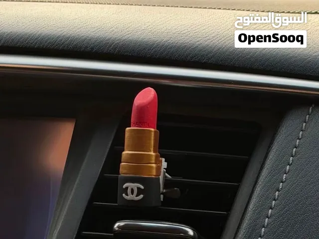 تعليقات عطرية لمكيف السيارة بأشكال جميلة