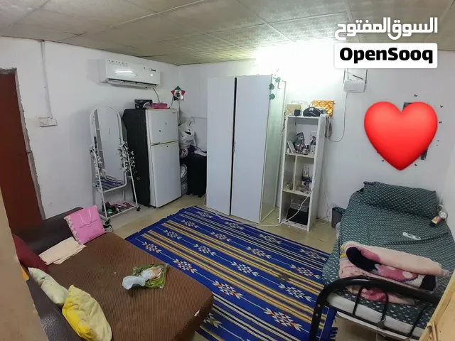 الظاهر واحد الشارع إلى فى نادي السيدات