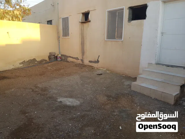 للأيجار شقة أرضية في ولاية عبري ... كاواس