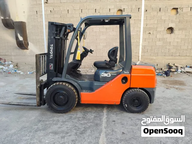 لتأجير الرافعات الشوكيه