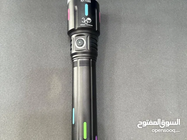كشاف يدوي قوي مع بطارية كبيرة