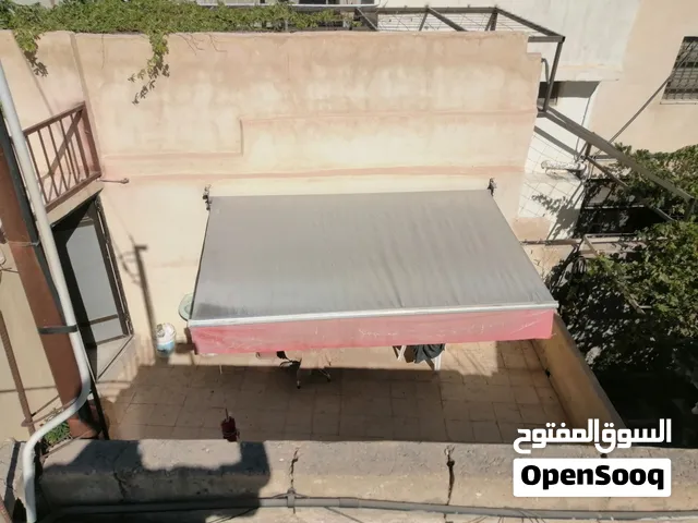 مطلوب مظلة متحركة مستعملة للشراء الفوري