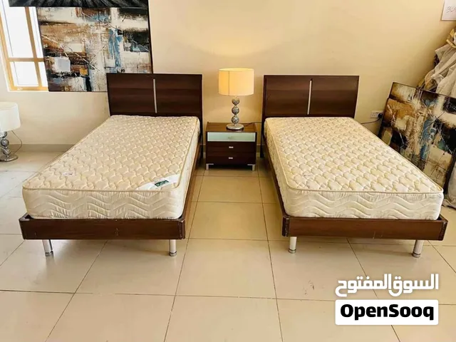For Sale 2 bed 1 Site box with mattress Size : 100/200 cm