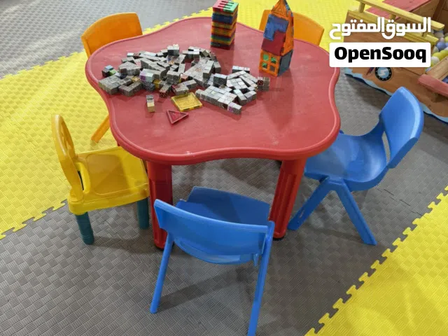 طاولات العاب اطفال