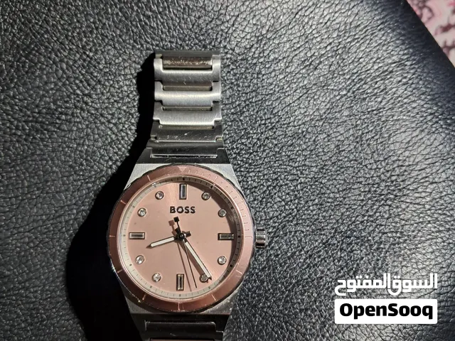ساعه ستاتي مستعمله اشي خفيف الساعه ضد المي وممتاز وحلوه كتير