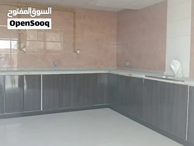 سكن عمال في عجمان الصناعية 80 غرفة شامل 2900 درهم