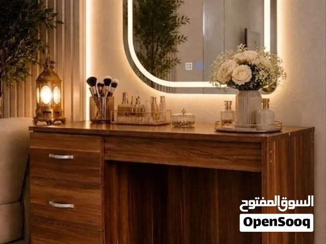 ميز مكتب او ميز مراية