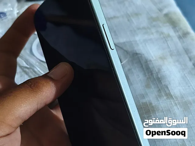 ابل ايفون 15 عادي اللون اخضر