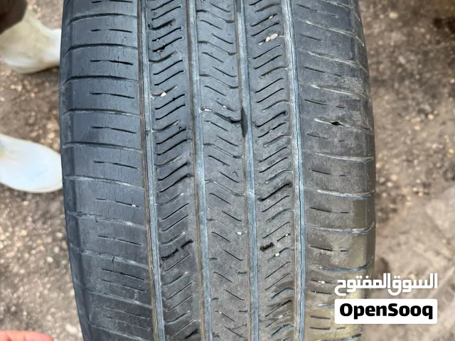(الرقم داخل الاعلان)فردة عجل كاوشوك تويو امريكي 235/55/20R