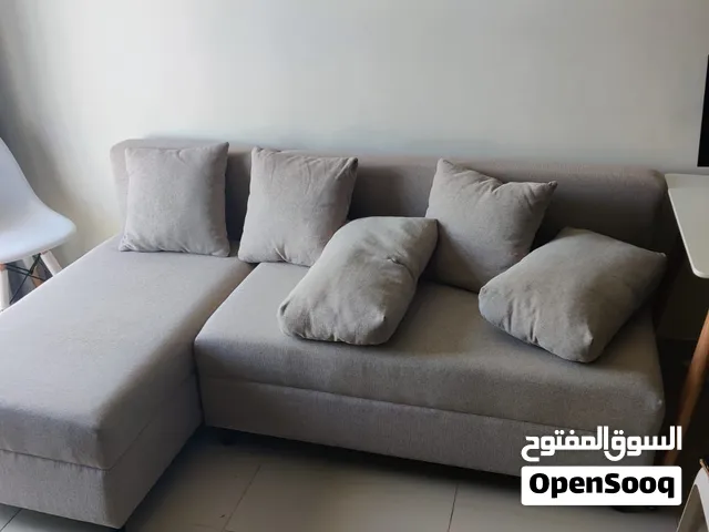 كنبة سرير استخدام قليل جدا من Panhome, شبه جديدة، والسعر قابل للتفاوض.