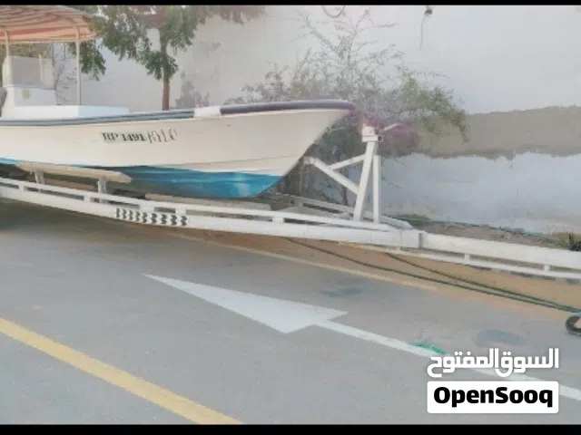 للبيع طراد مكينة 100فورستروك ملاحظة يوجد ثلاجة السعر 26000معا القال