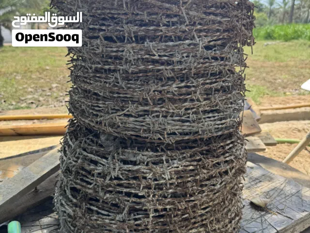 للبيع  سلك شائك مجلفن (قديم ومستعمل)
