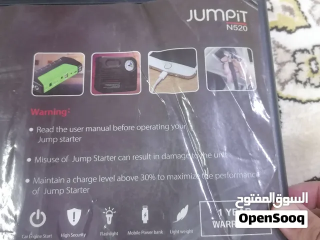 شاحن بطارية سيارة مستعمل بحالة جيدة مع ميزات أساسية