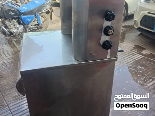 مكينية شوارما مستخدم شهرين مستخدم نضيف للبيع