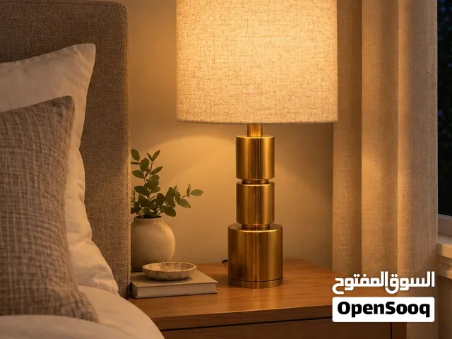 Metal table lamp (bulb included)
