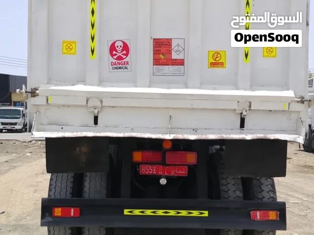 للبيع  وصندوق 2اكسل موديل 2008 نظيف نظيف