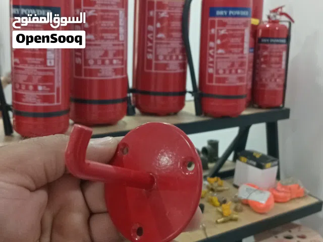 طفايات الحريق بكل الأنواع و مستلزماتها وقطع صيانتها مع كادر مختص فقط عند سياب للتجارة. ثقتك غايتنا.