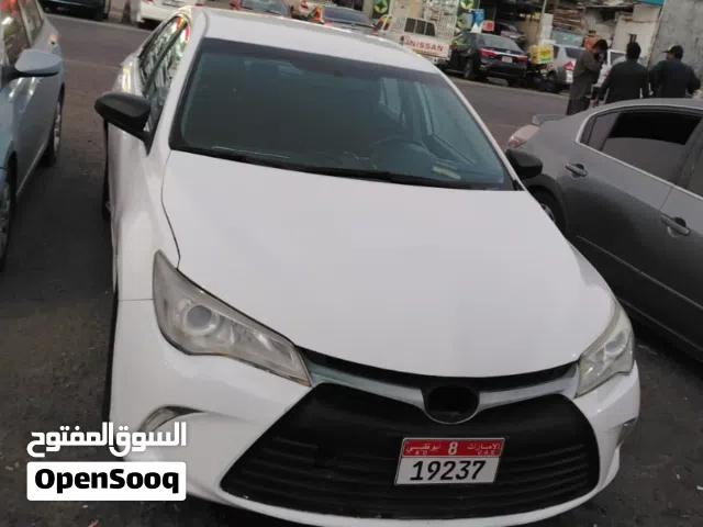 2017 تويوتا كامري Sport