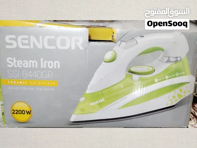 مكواه بالبخار و بها بخاخ