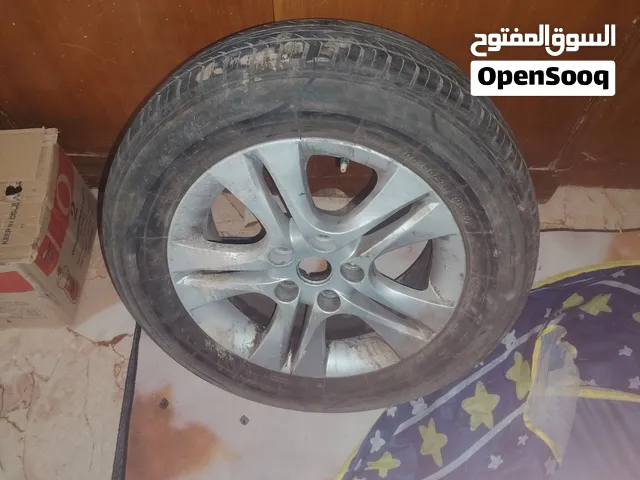اطار رينو سافران للبيع الاطار نظيف ومتروك والهواء بعده منازل سعره 100الف