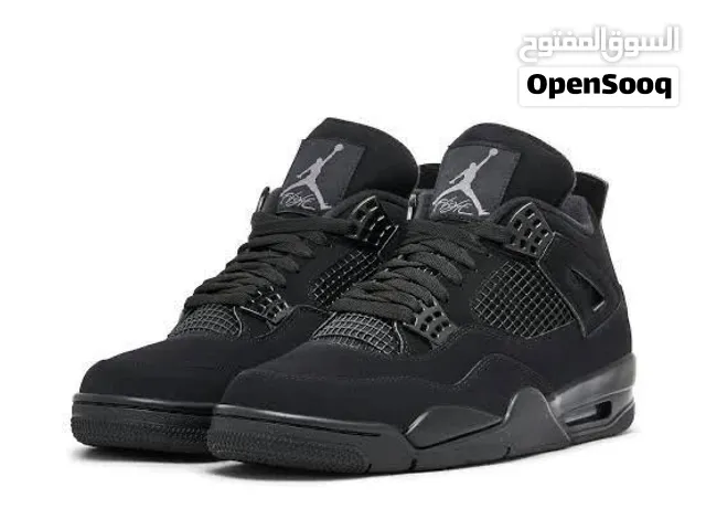 Jordan 4s BLACKCAT   Size (44)