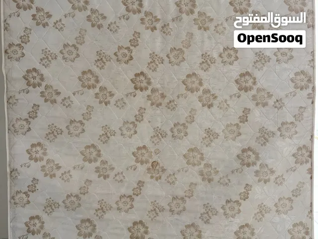 مقاس 200-180 ب 600 درهم مستعمل