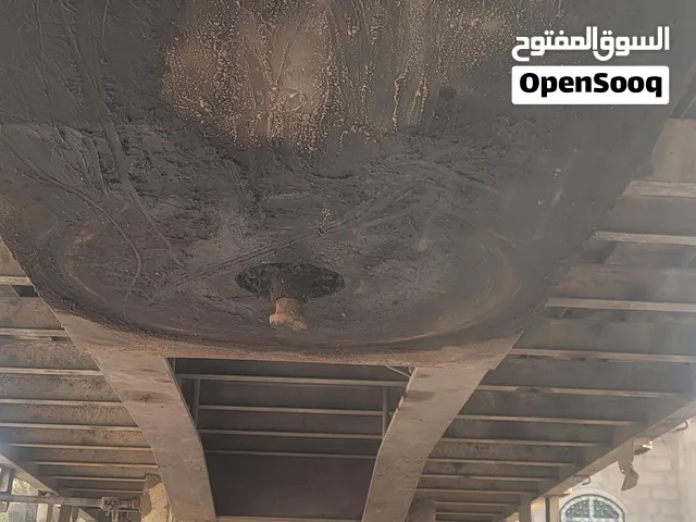 للبيع مقطورة سطحة نقل ثقيل (حديد بقلاوة). الشاسيه والقاعدة نظيفة وخالية من الكسور واللحامات
