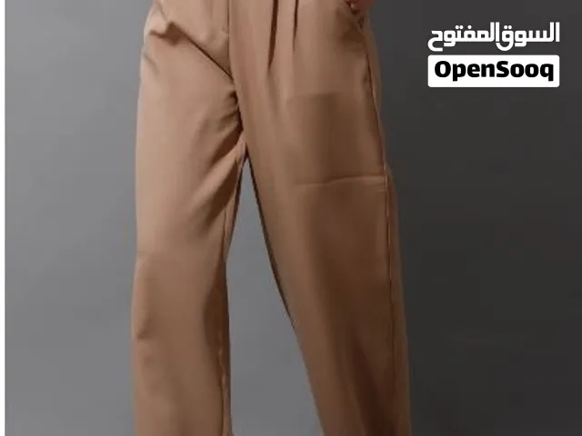 بنطال سمارتي صمم هذا البنطال ذو الخصر العالى. والساقين الواسعتين ليُلبس مرارًا وتكرارًا