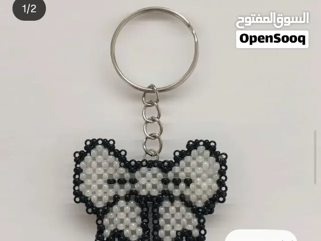 ميدالية الفيونكة/ صنع يدوي يوجد بجميع الالوان