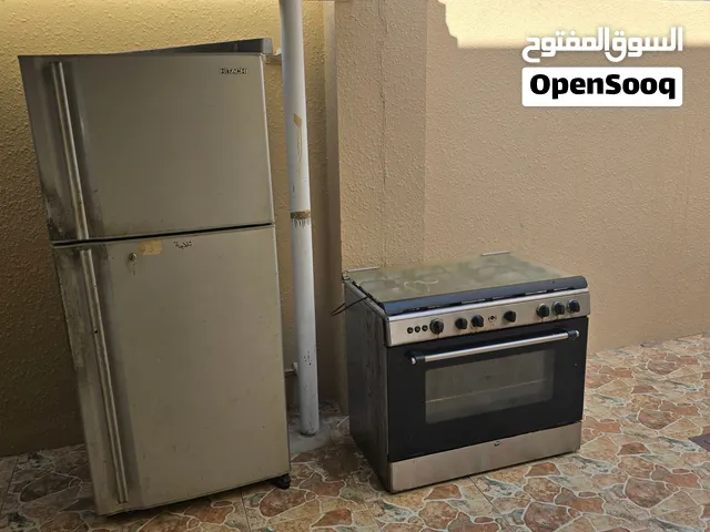 ثلاجة مع فريزر شغالات