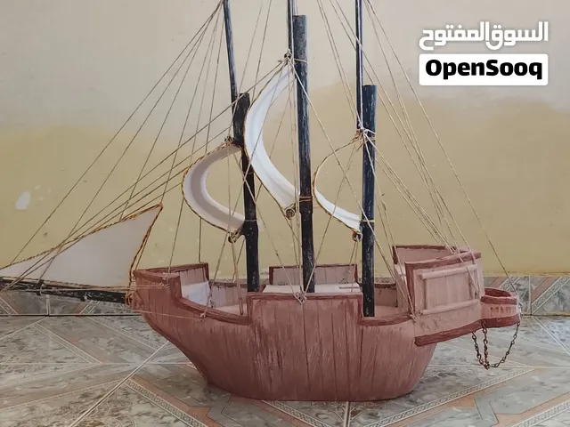 سفينة صنع يدوي من خشب