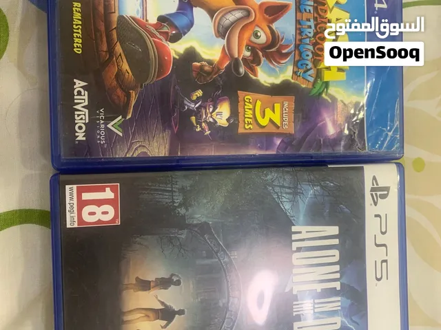 لعبه crash and bandicot مستعمله 3 مرات ومتروكه تشتغل ولعبه in the dark ما مستعمله غير موخرين الجيس