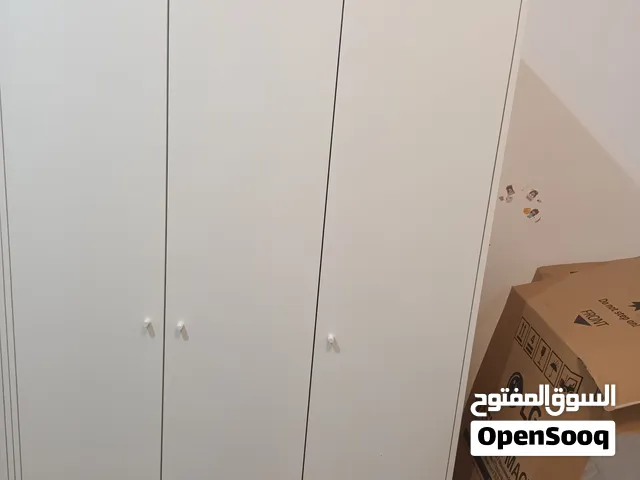 دولاب أطفال من هوم سنتر استعمال فترة قصيرة نظيف جدا