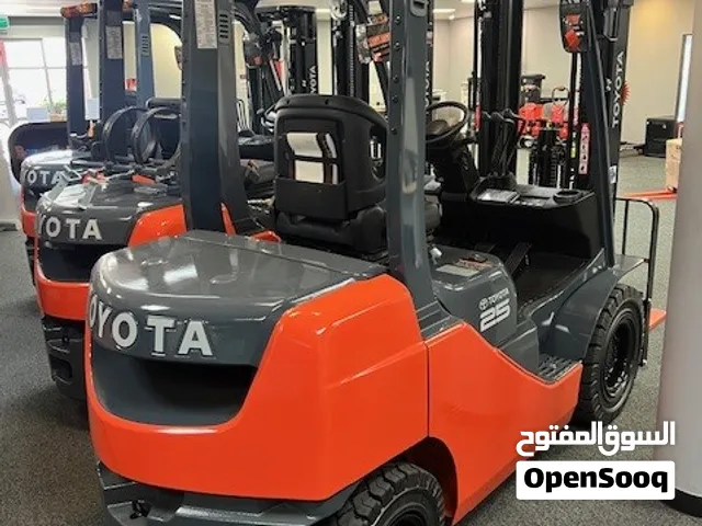 رافعة شوكية للايجار فوركلفت للايجار