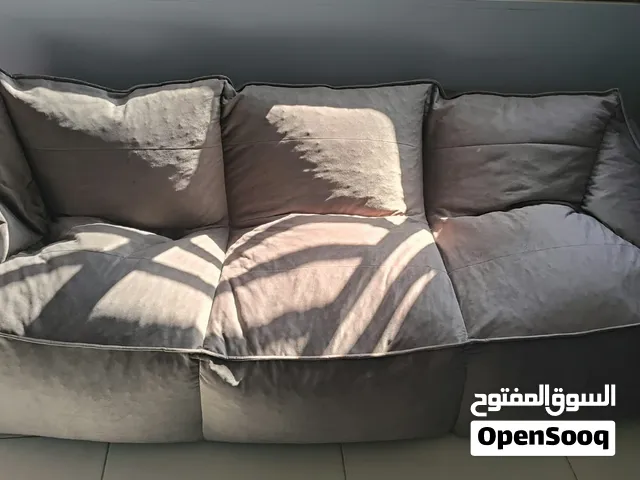 كنبه ثلاثيه تم تنزيل السعر 30د من الاخر