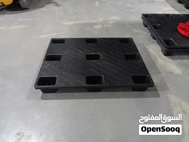 طبليات بلاستيكية جديدة بجودة عالية، مناسبة للتخزين والنقل والمستودعات والمصانع مقاس 120×100