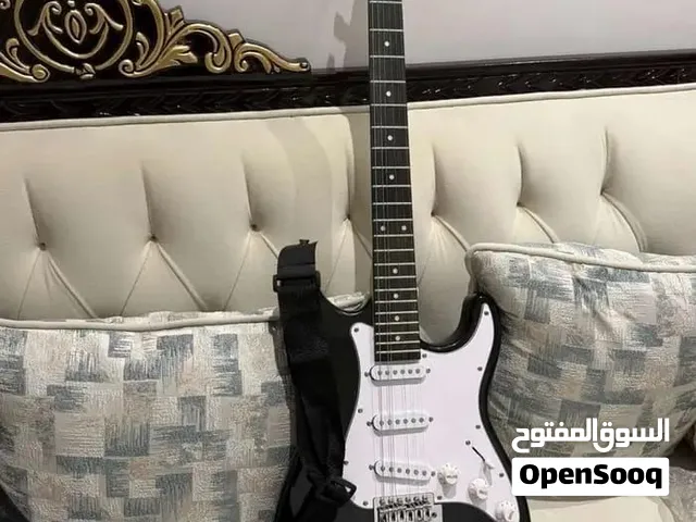 قيتار كهربائي للبيع