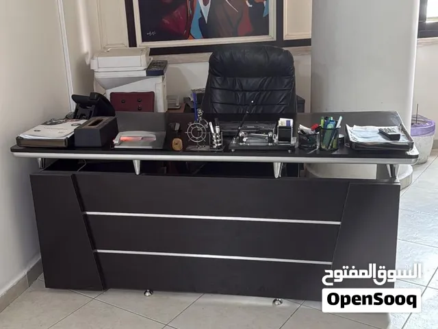 اثاث مكتبي