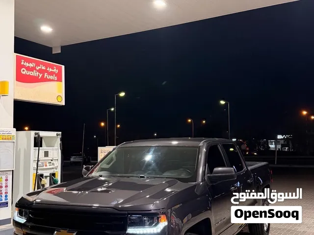 Used Chevrolet Silverado in Buraimi
