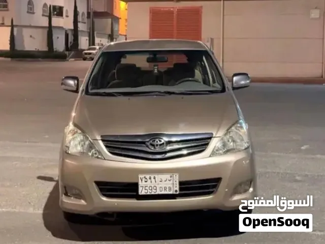 تويوتا انوفا 2011
